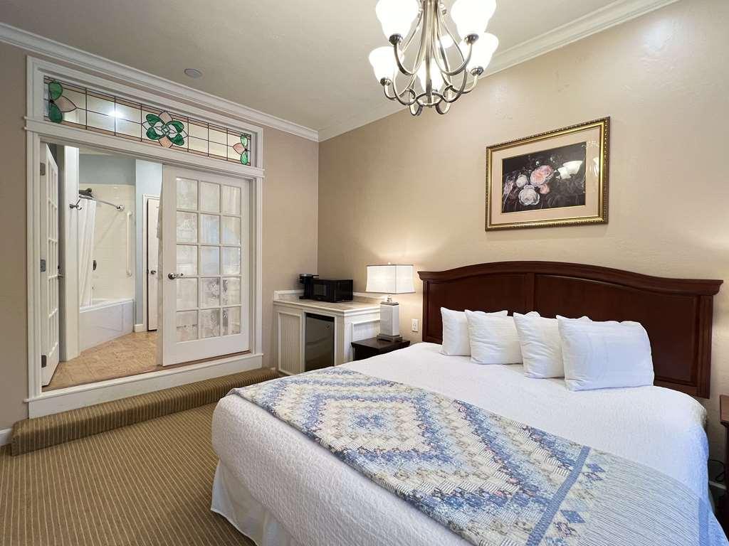 Western Grandma's Feather Bed Mendenhaven